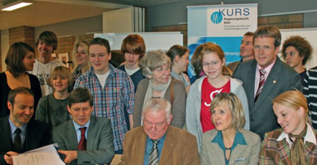KURS – Wirtschaft in die Schulen KURS – Wirtschaft in die Schulen